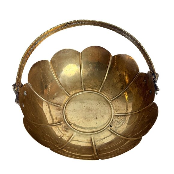 Brass Pedestal Lotus Bowl VTG 80s Footed Regency Kitchen Home Decor Metalware - Picture 3 of 12